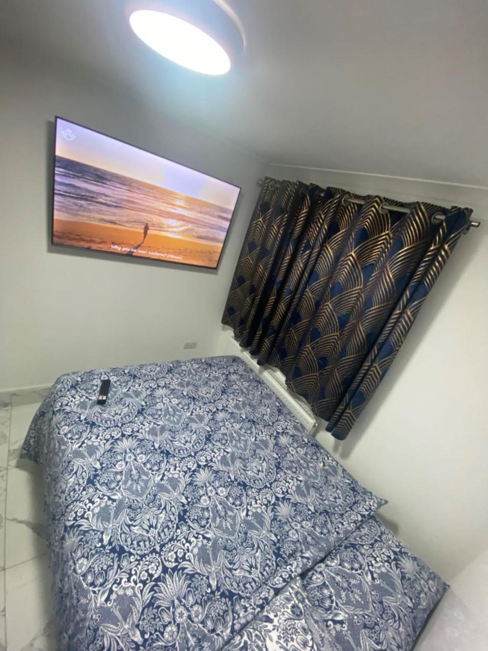 The Royal Boutique Oxford Lodge By London Sleep 6 Hayes  Eksteriør billede