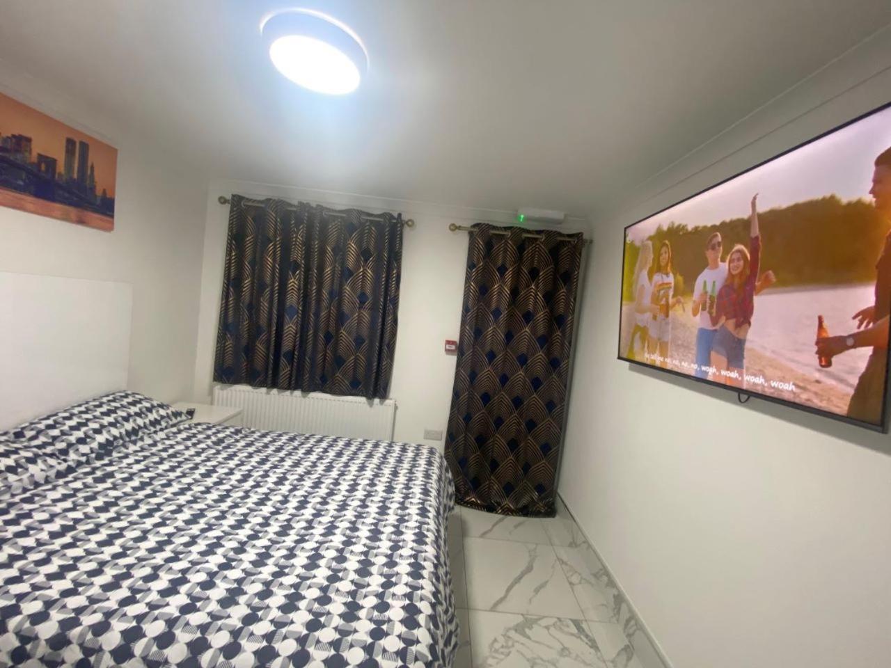The Royal Boutique Oxford Lodge By London Sleep 6 Hayes  Eksteriør billede