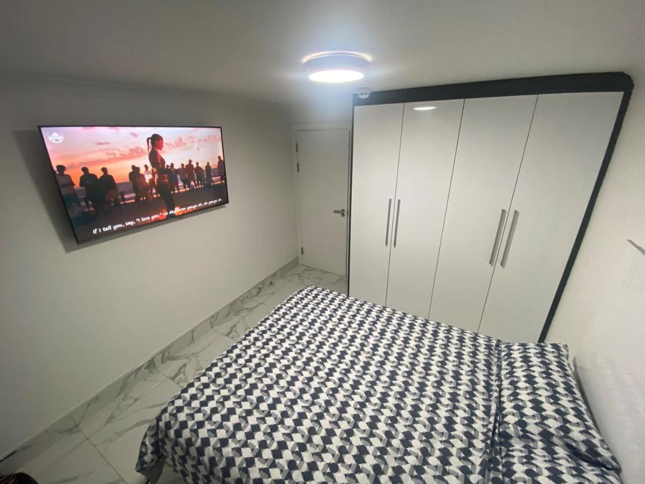 The Royal Boutique Oxford Lodge By London Sleep 6 Hayes  Eksteriør billede